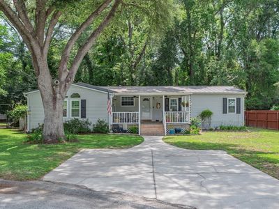 1317 Tree Cir