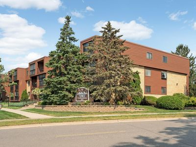 1011 41st Ave NE APT 319