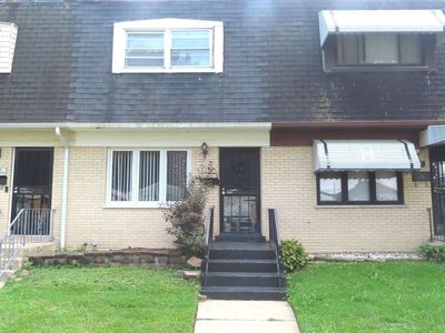 1233 W 110th Pl