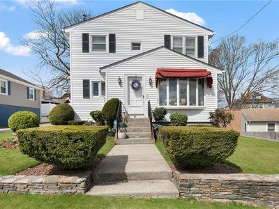 98 Gloucester St