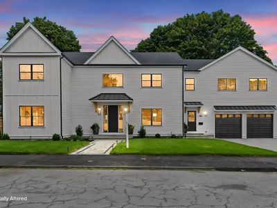 35 Fairview Ave