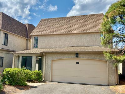 21 Carriage Pl
