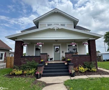 407 N Walnut St
