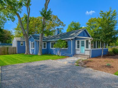 Property at 561 N Windsor Avenue, Brightwaters, NY