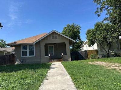 1815 W Woodlawn Ave