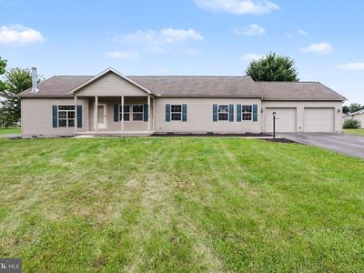 Property at 146 Camelot Dr, Chambersburg, PA