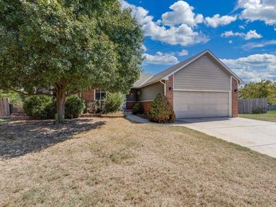 2718 N Parkridge Ct