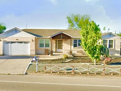 2734 W Byron Rd