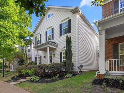 843 Historian St