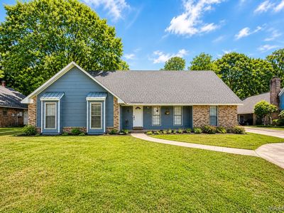 5879 Bridle Path Ln
