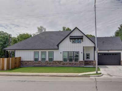 3220 N Houston St