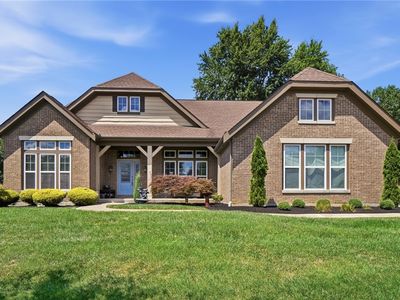 1584 Hawk Ridge Dr