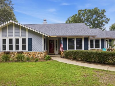 406 Greenwood Way