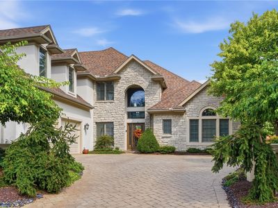 5656 Stone Lake Dr