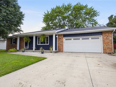1121 Collins Dr