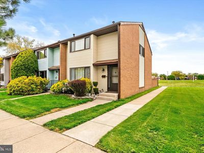 106 Danbury Ct