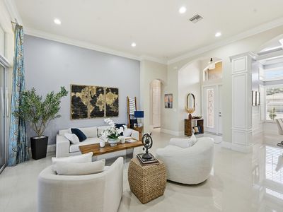 10469 Whitewind Circle