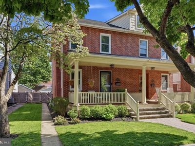 328 Dean St