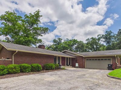 2 Birchwood Dr
