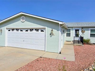 7681 Grosbeak Point