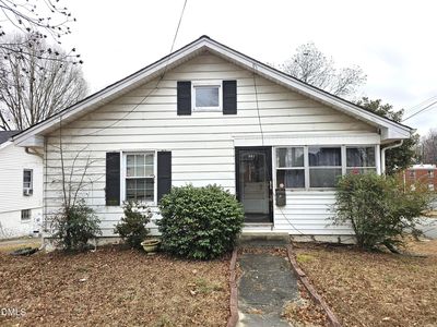 901 Grace Ave