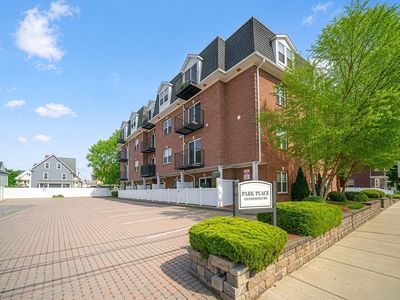 179 Park St Unit 403