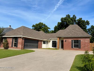 104 Woodlake Ln