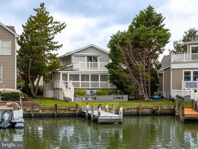 6 Harborview Dr