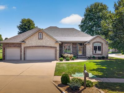 1352 N Lennox Court