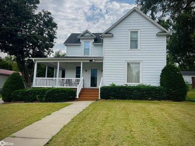 218 W Clark St