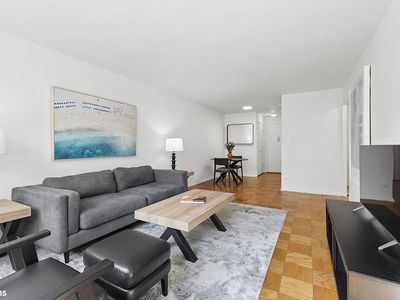 16 W 16th St APT 14MN