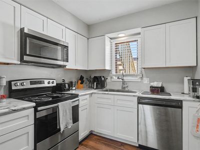 2058 NW Hickory Ln Unit 7