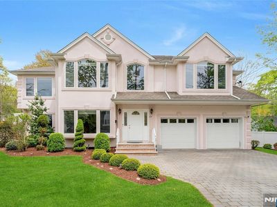 27 Highland Ave