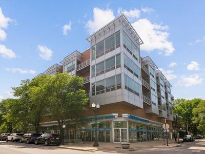3920 N Sheridan Rd #311