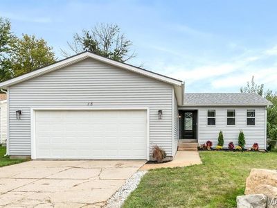 15 Laura Hill Rd
