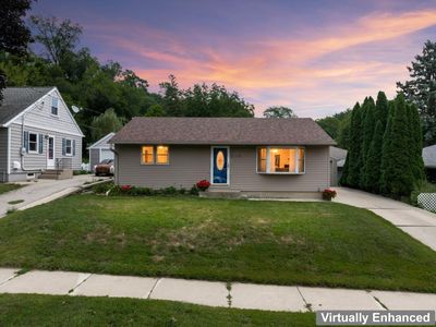 1004 14th Ave NE
