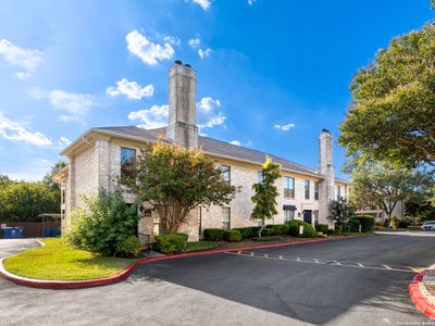 2611 Eisenhauer #706