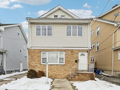 211 Newark Ave
