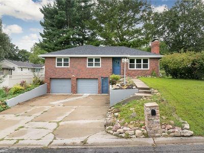 1806 Safari Dr