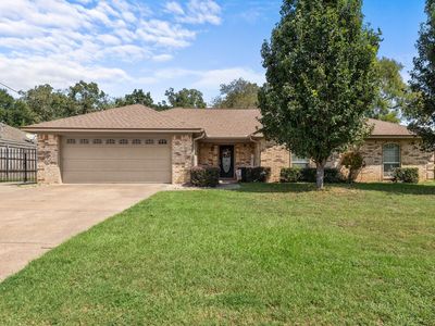 424 Chancellor Dr