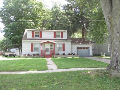 910 Sheffield Ave