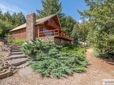 5 Indian Point Dr
