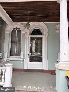 114 W High St