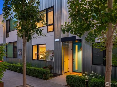 519 Madrona Avenue NE #8