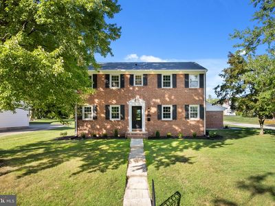 1101 Webster Dr