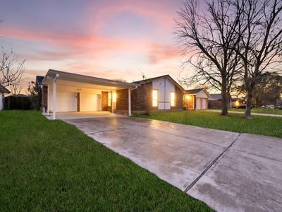 11610 Grapewood Dr