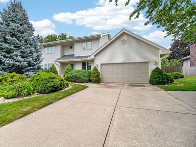 805 Valley West Dr
