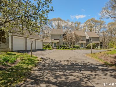 2 Laurel Drive