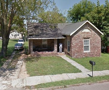 707 N Hays Ave