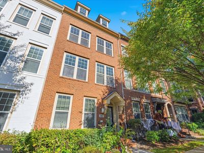 243 Baldwin St